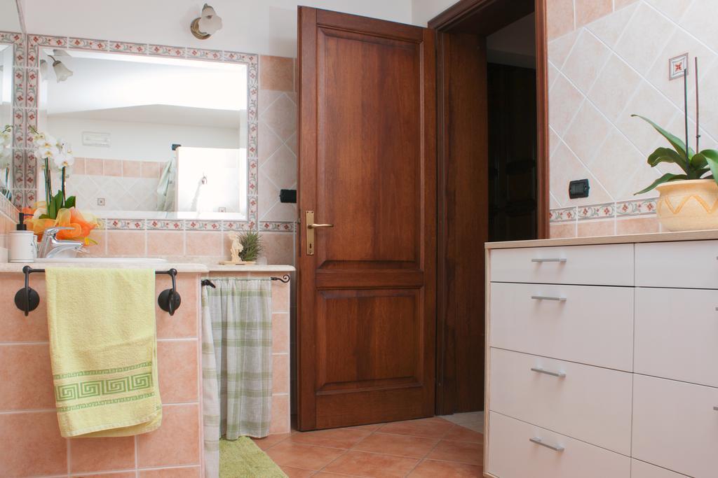Il Vecchioliveto Di Ornella Bed and Breakfast Marrùbiu Kamer foto